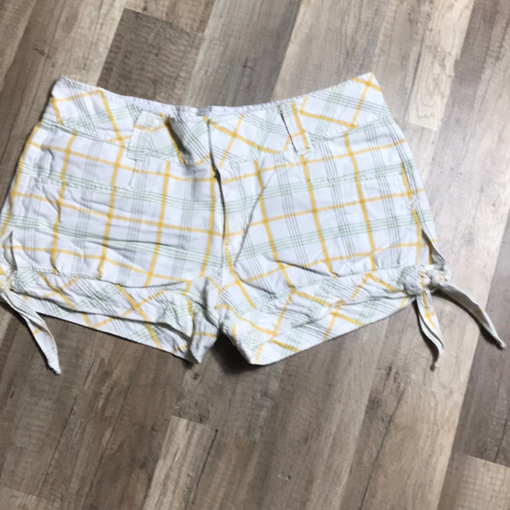 Hurley shorts with cute bows